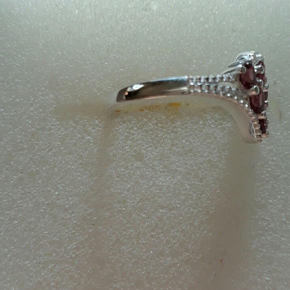ROSE GARNET RING - Picture 2 of 3